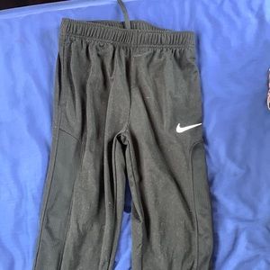 Boys drift Nike sweats